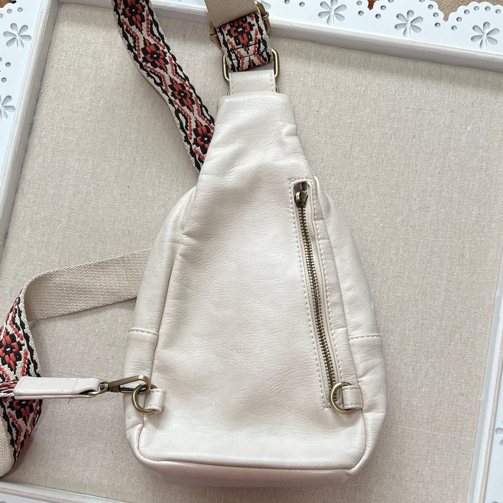 Stylish Cream Crossbody Bag with Patterned Strap - Picture 2 of 6